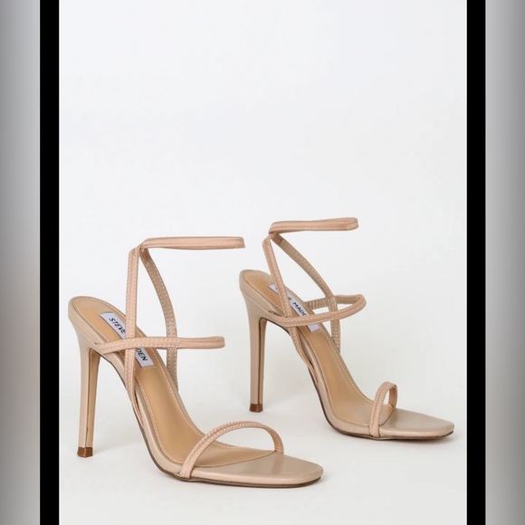 Steve Madden Shoes - NEW Steve Madden Nectur Nude Heel